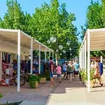 Mobilhome Idéalement Situé 3 Ch Domaine De La Yole 5étoiles * Vendres