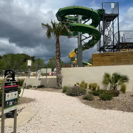Mobilhome Idealement Situe 3 Ch Domaine De La Yole 5etoiles Kemp