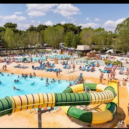 Mobilhome Idealement Situe 3 Ch Domaine De La Yole 5etoiles
