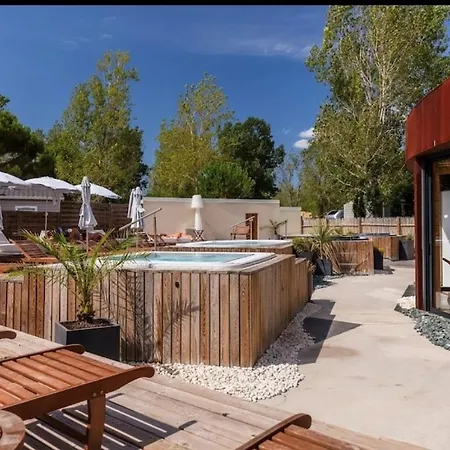 Kemp Mobilhome Idealement Situe 3 Ch Domaine De La Yole 5etoiles