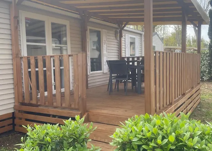 Mobilhome Idealement Situe 3 Ch Domaine De La Yole 5etoiles *