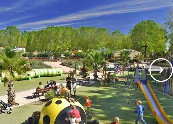 Mobilhome Idealement Situe 3 Ch Domaine De La Yole 5etoiles Camping *