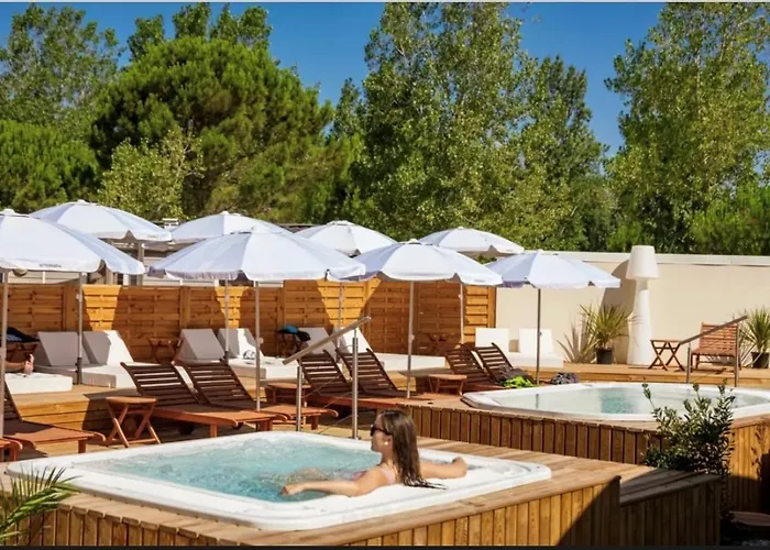 Mobilhome Idealement Situe 3 Ch Domaine De La Yole 5etoiles Camping Vendres